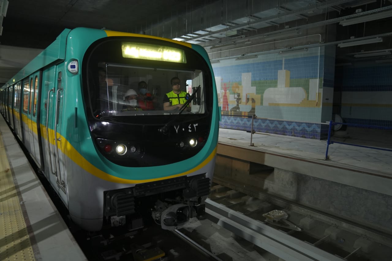 أول تجربة لتسيير قطار مترو بدون ركاب من محطة ناصر للكيت كات