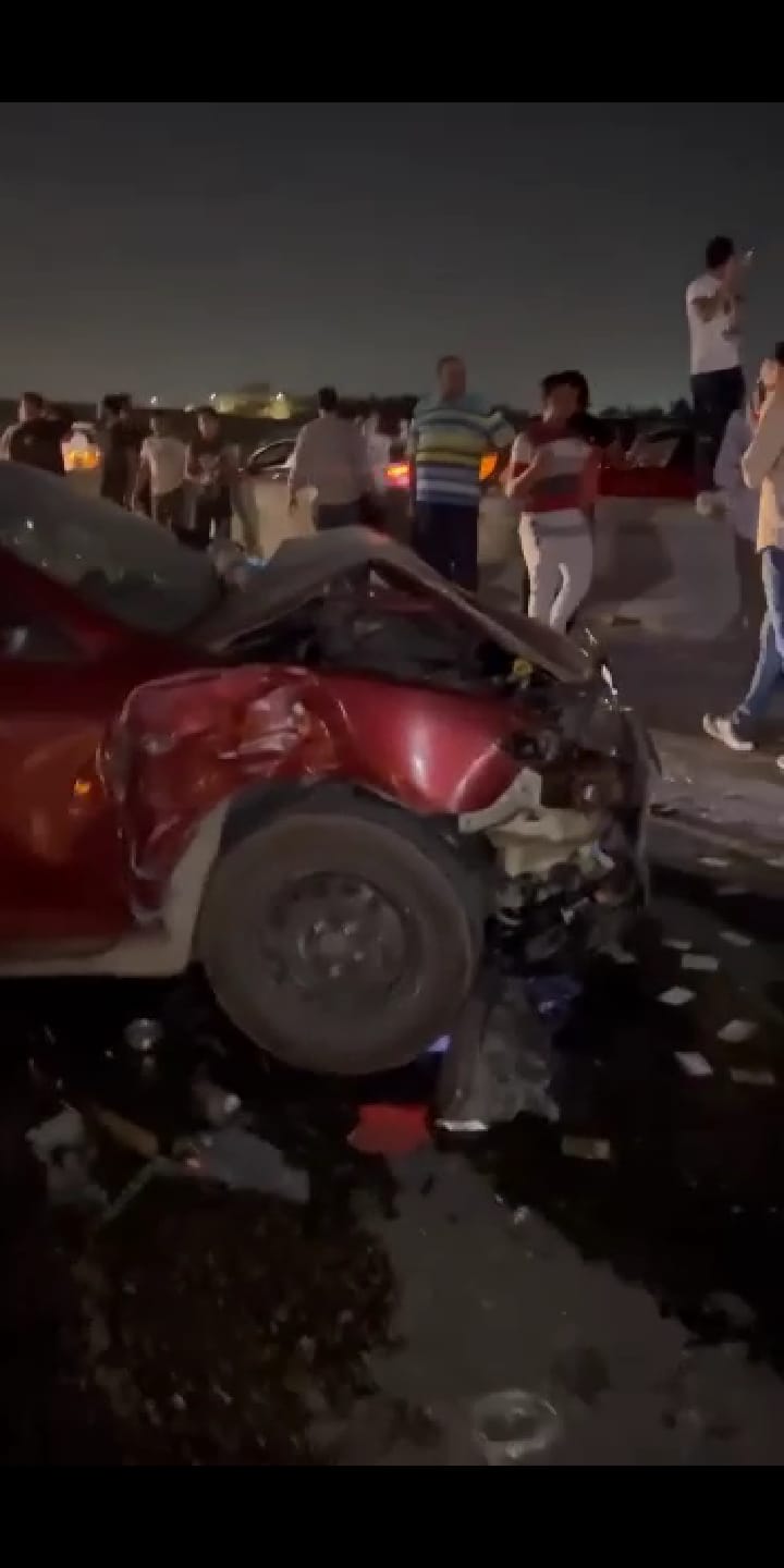 حادث تصادم تريلا وأتوبيس و7 سيارات (15)