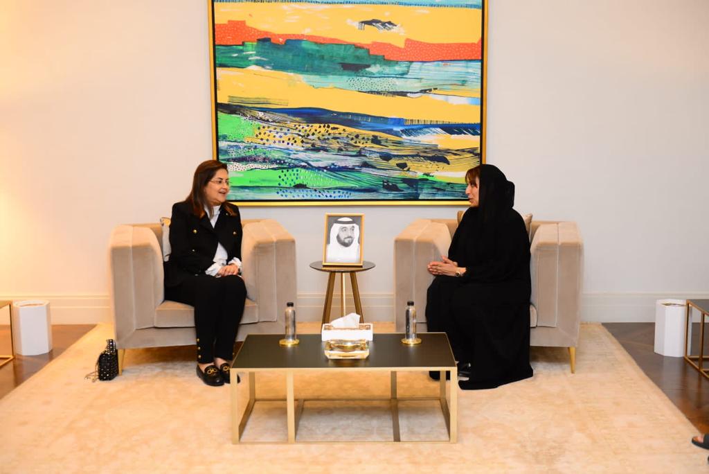 وزيرة التخطيط تقدم العزاء لسفيرة الإمارات في القاهرة