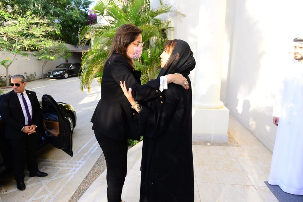 وزيرة التخطيط تواسي سفيرة الإمارات في القاهرة