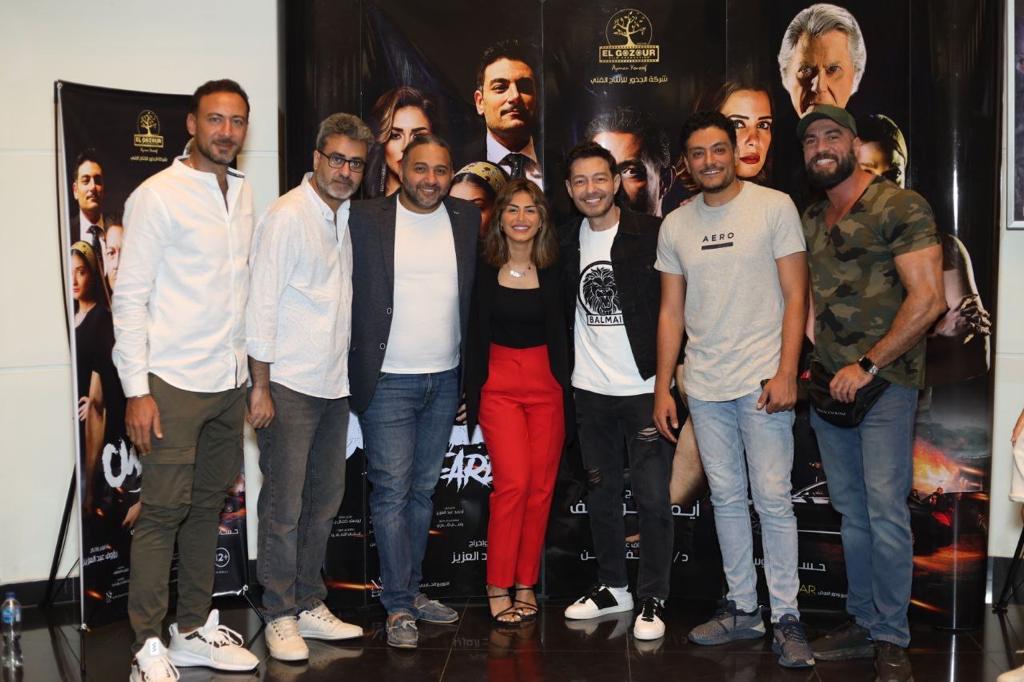 احمد زاهر يحتفل بعرض فيلم فارس بحضور عائلته وأصدقائه من الفنانين (7)
