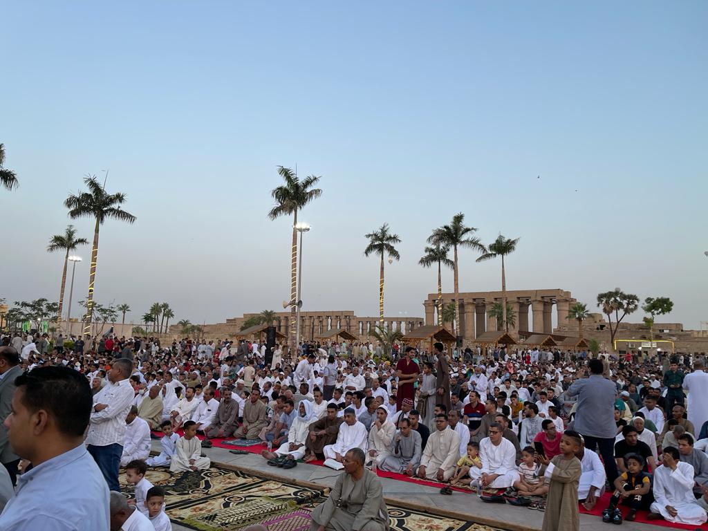 أكبر ساحة لصلاة العيد فى الأقصر (6)