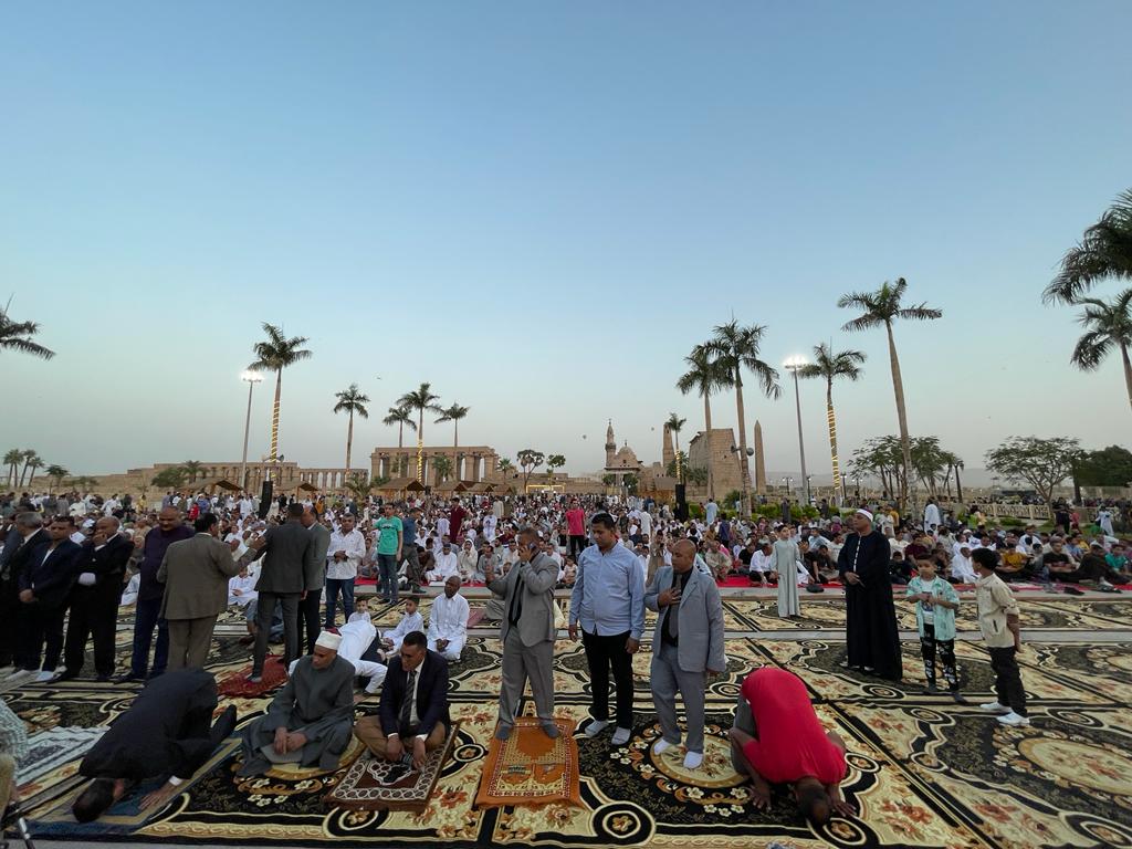 أكبر ساحة لصلاة العيد فى الأقصر (3)