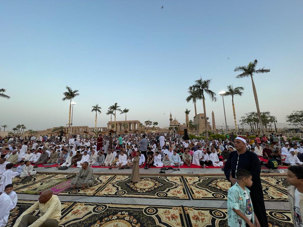 أكبر ساحة لصلاة العيد فى الأقصر (4)