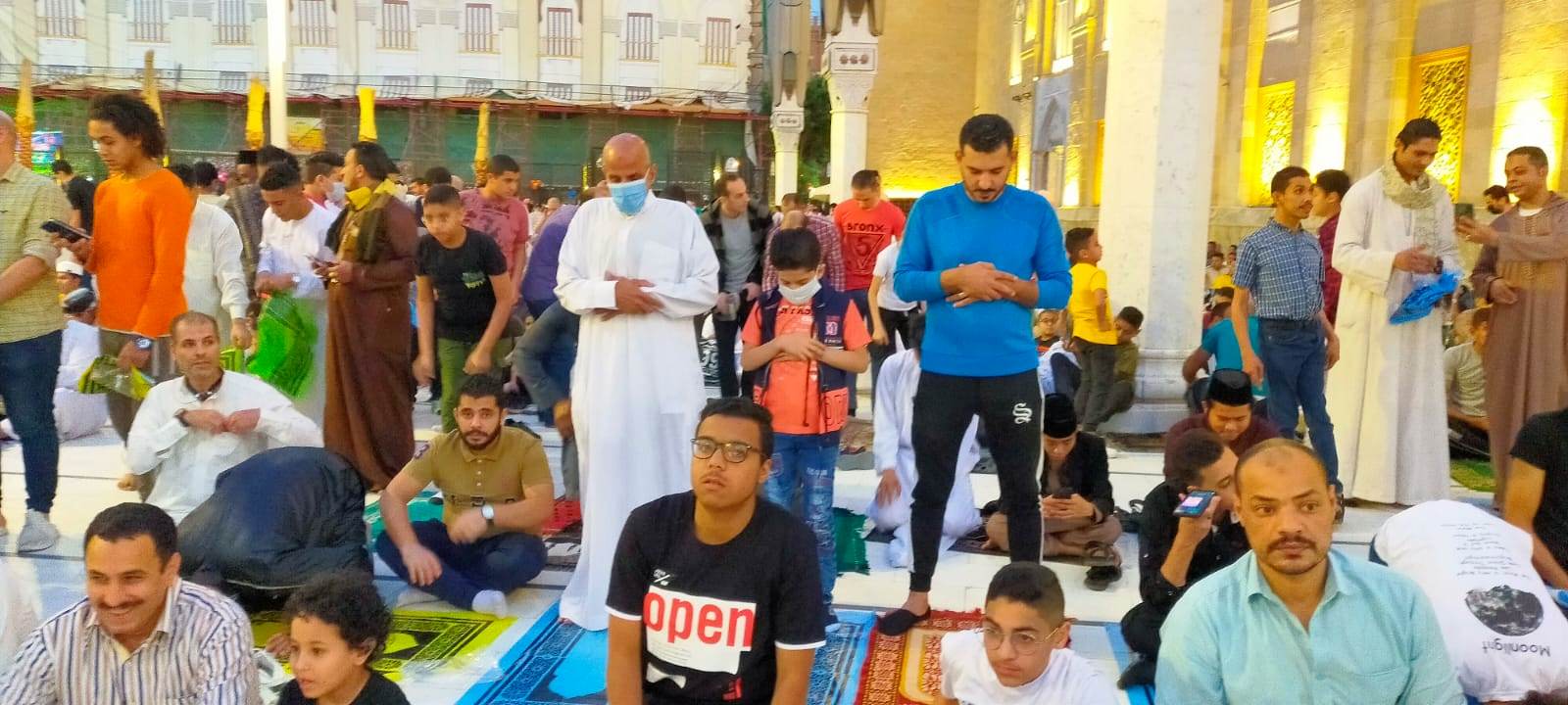 صلاة العيد بمسجد الحسين (3)