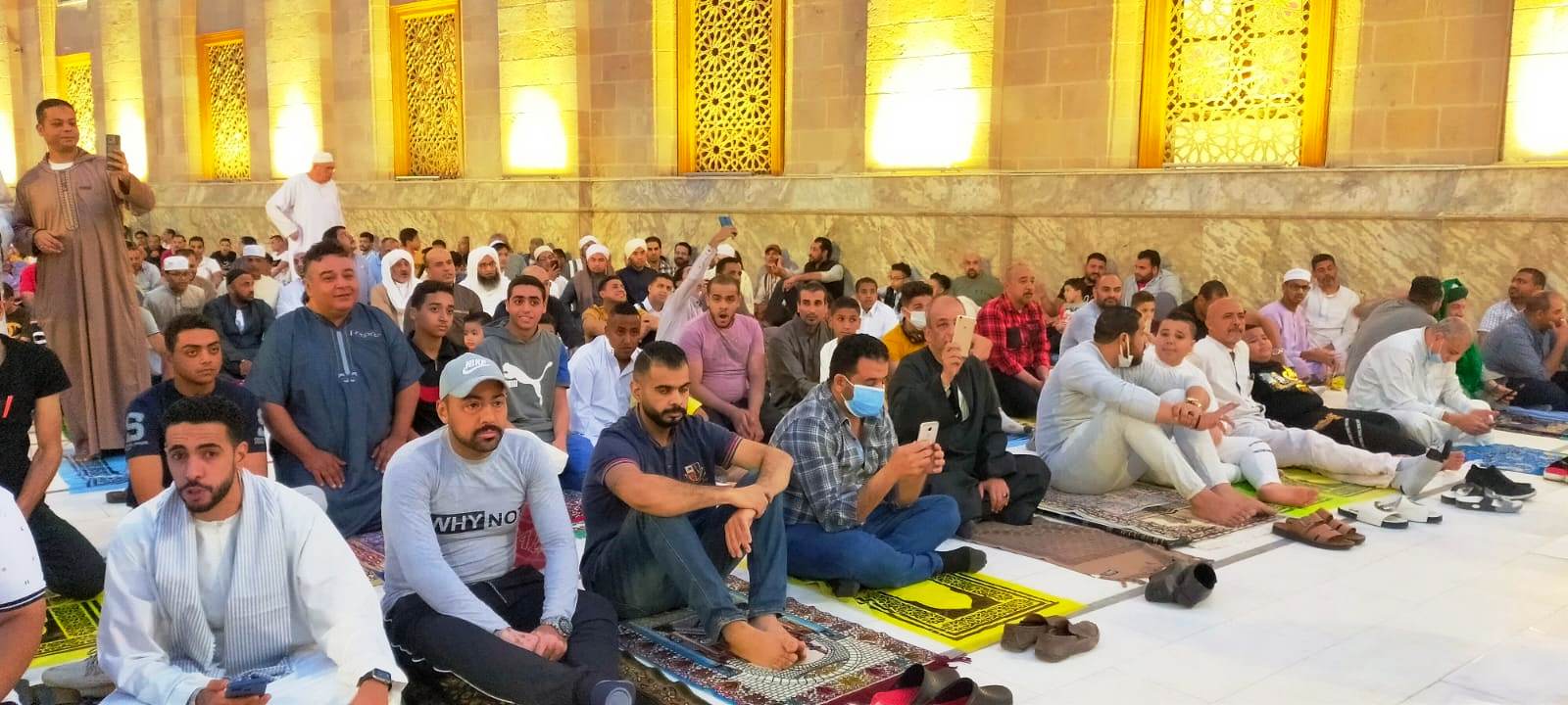 صلاة العيد بمسجد الحسين (4)