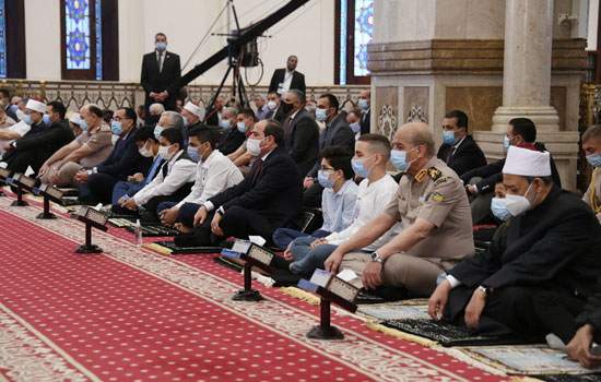 الرئيس السيسى يشهد احتفالية عيد الفطر مع أبناء الشهداء (7)