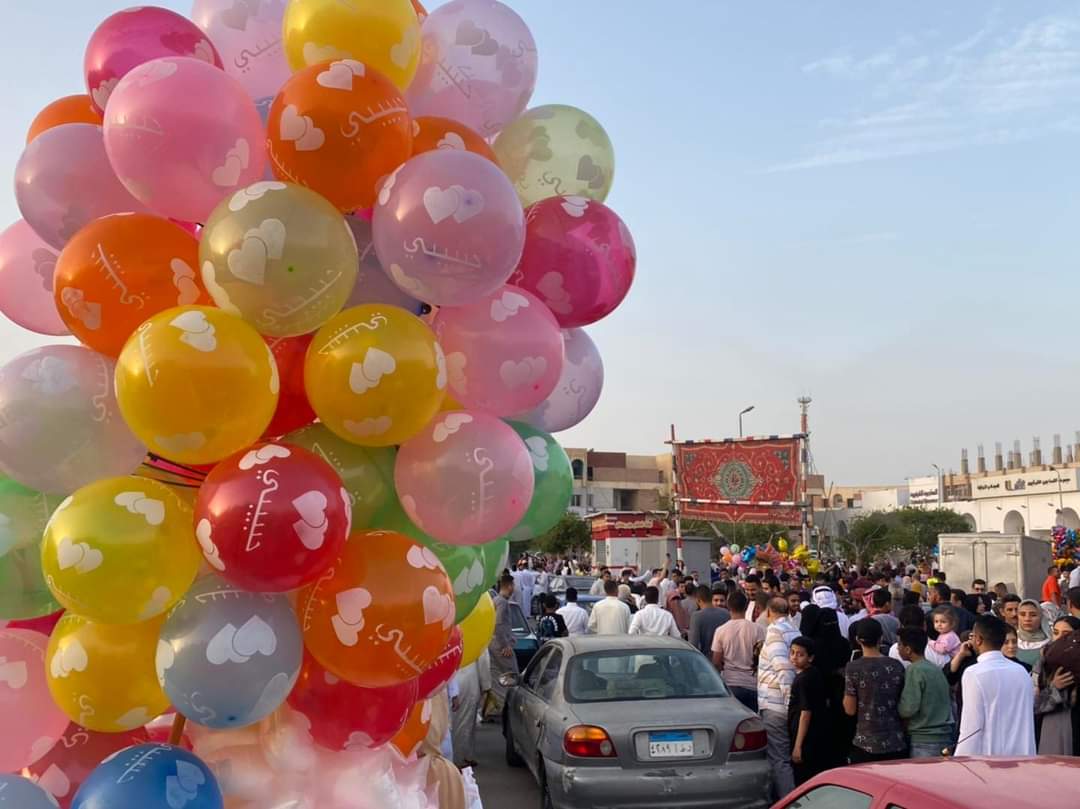أهالى الشرقية يحتفلون مع أطفالهم بعد تأدية صلاة العيد (3)