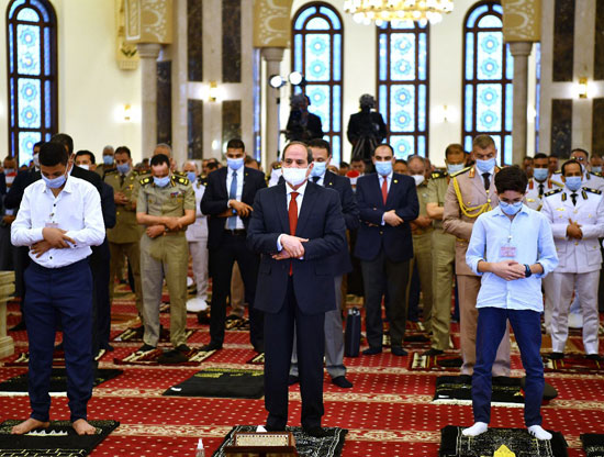 الرئيس السيسى يشهد احتفالية عيد الفطر مع أبناء الشهداء (2)