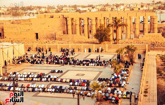 ساحة-ميدان-أبو-الحجاج-ومعبد-الأقصر-خلال-الصلاة