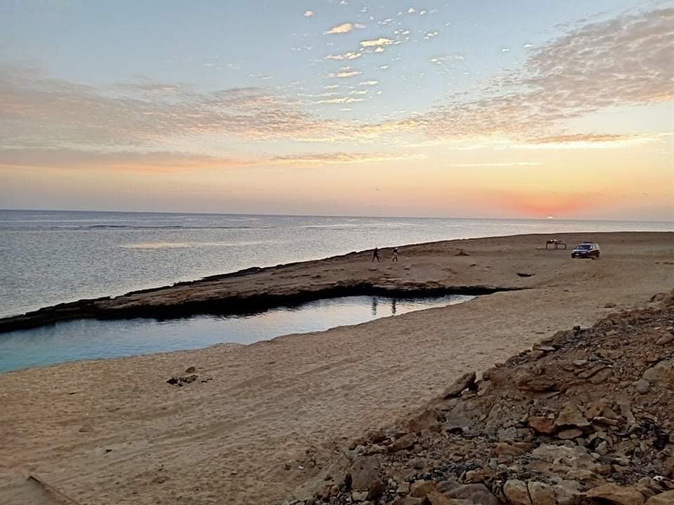 بحيرة النيزك بمرسي علم