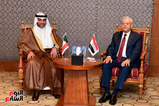 رئيس مجلس النواب يلتقى رئيس مجلس الأمة الكويتى (1)