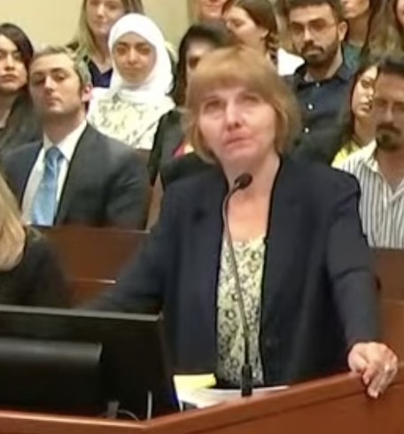 محامية امبر هيرد