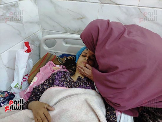 والدة التوائم الخمس داخل مستشفى المنشاوي بمدينة طنطا (11)