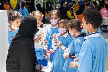 الأطفال فى معرض أبوظبي الدولي للكتاب 2022