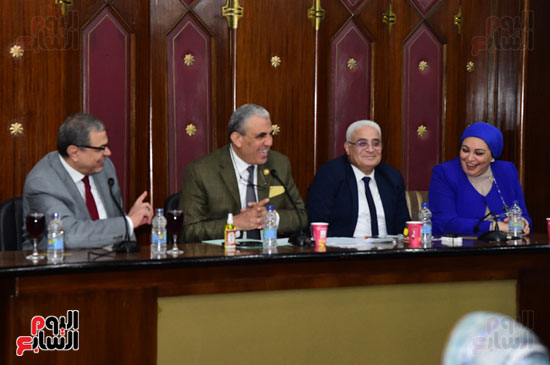 لجنة القوى العاملة بمجلس النواب برئاسة النائب عادل عبد الفضيل عياد (9)