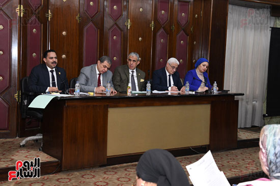 لجنة القوى العاملة بمجلس النواب برئاسة النائب عادل عبد الفضيل عياد (1)