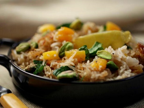 أرز بيلاف بالمشمش