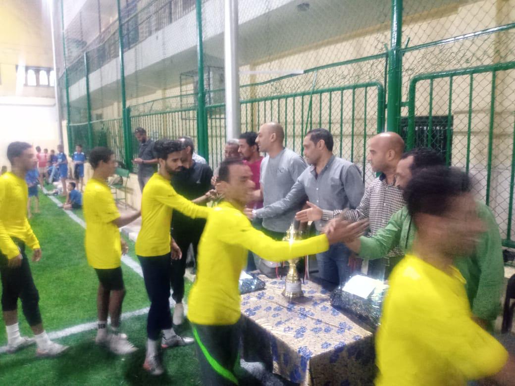 مركز شباب الطود يحصد كأس دورى خماسي كرة القدم (1)