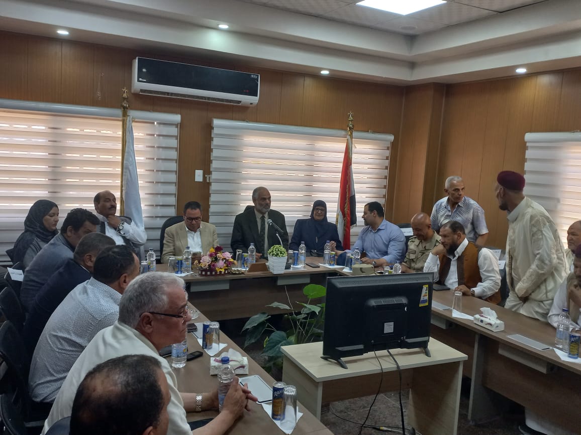 زيارة وفد لجنة الزراعة والرى بمجلس النواب إلى محافظة مطروح (5)