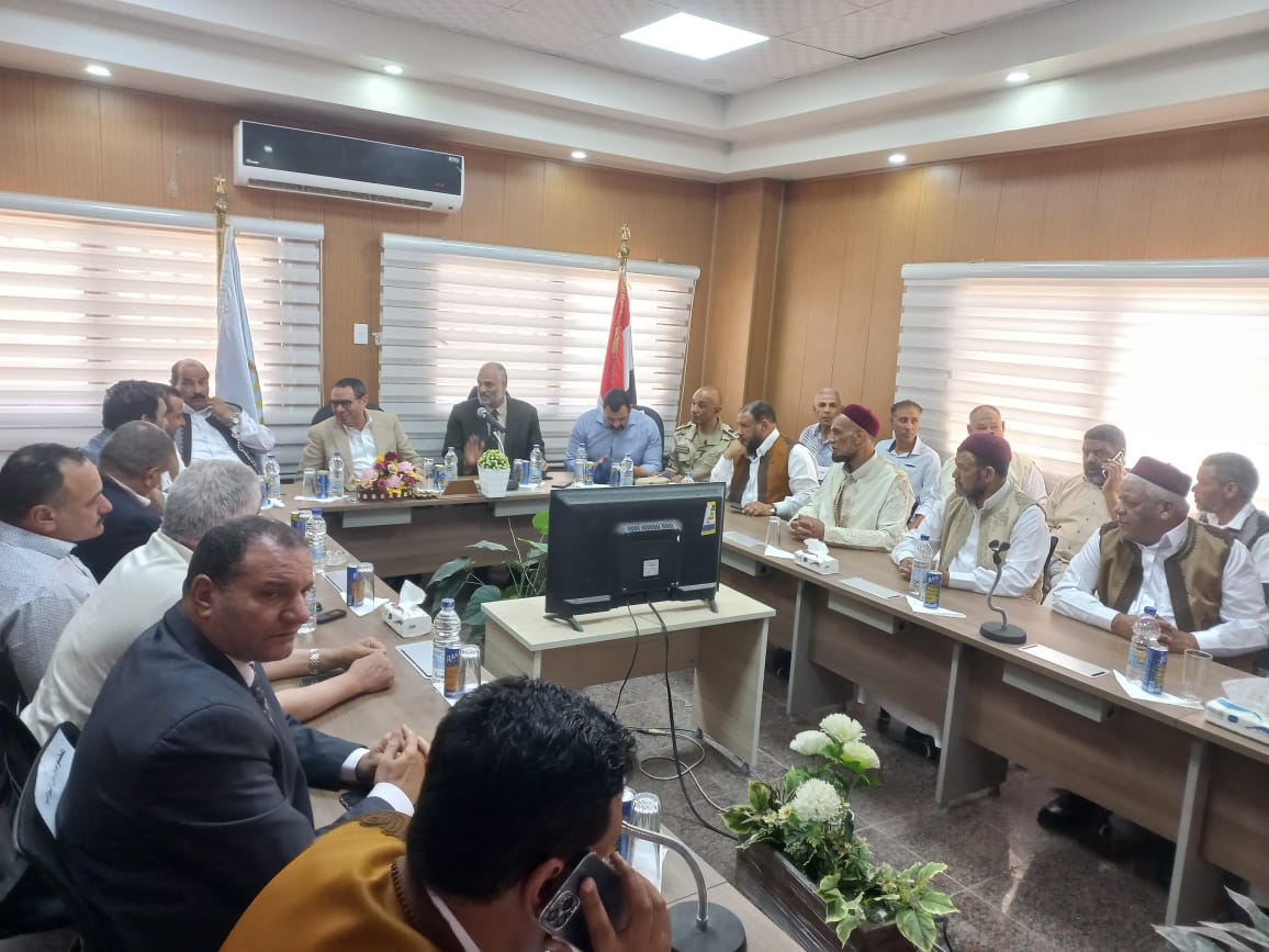 زيارة وفد لجنة الزراعة والرى بمجلس النواب إلى محافظة مطروح (3)