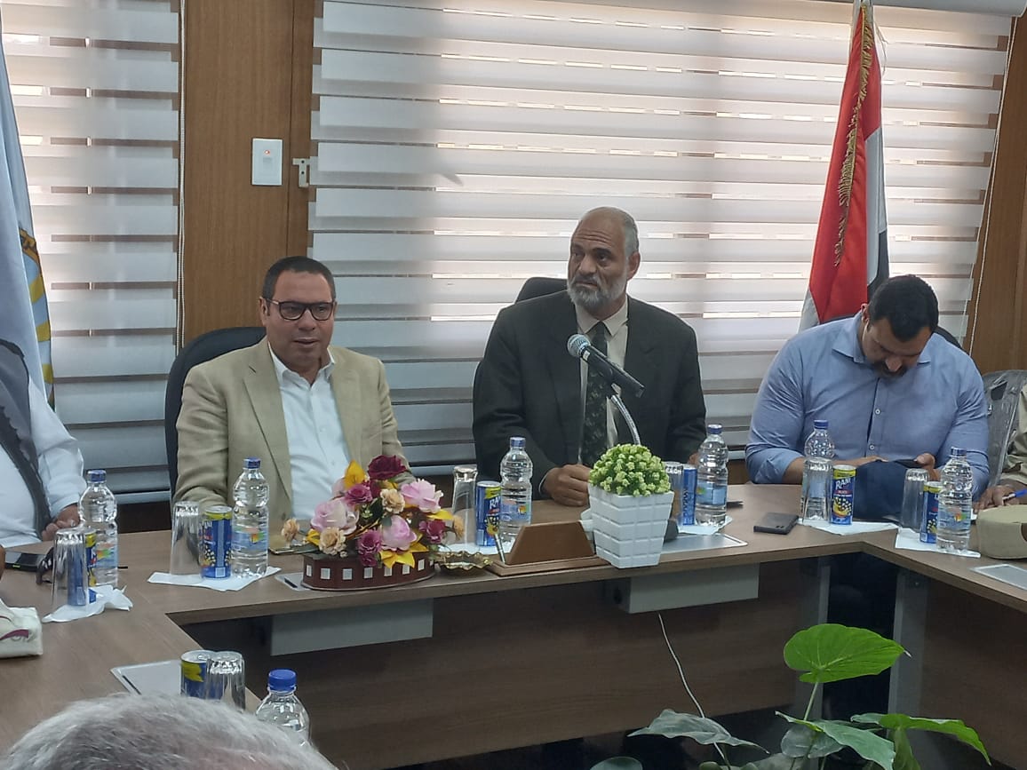 زيارة وفد لجنة الزراعة والرى بمجلس النواب إلى محافظة مطروح (1)