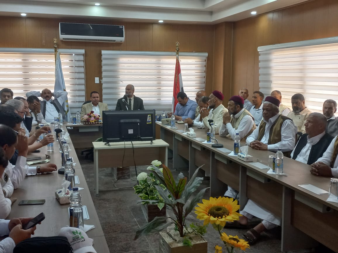 زيارة وفد لجنة الزراعة والرى بمجلس النواب إلى محافظة مطروح (4)