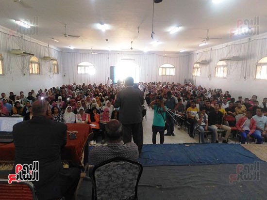 حضور-كبير-بالقوافل-التعليمية-بالاقصر