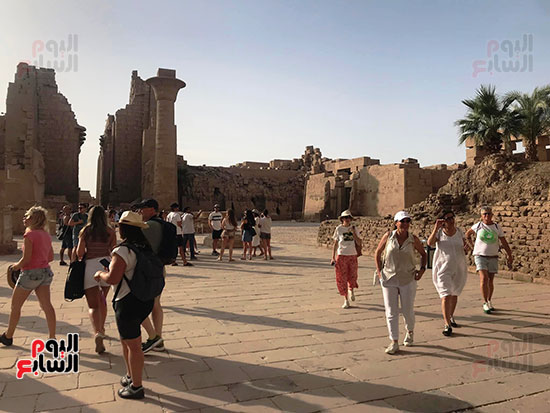 الأقصر-تشهد-حالة-من-الرواج-السياحى-والإقبال-المميز-للأفواج-السياحية-(2)