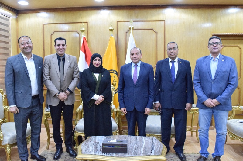 رئيس جامعة بني سويف يستقبل المستشار الثقافي بسفارة مملكة البحرين بالقاهرة (4)