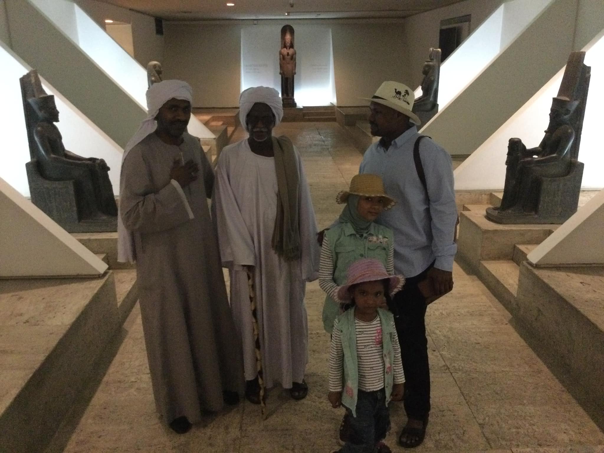 قنصل السودان فى مصر يزور معابد ومتاحف الأقصر  (4)