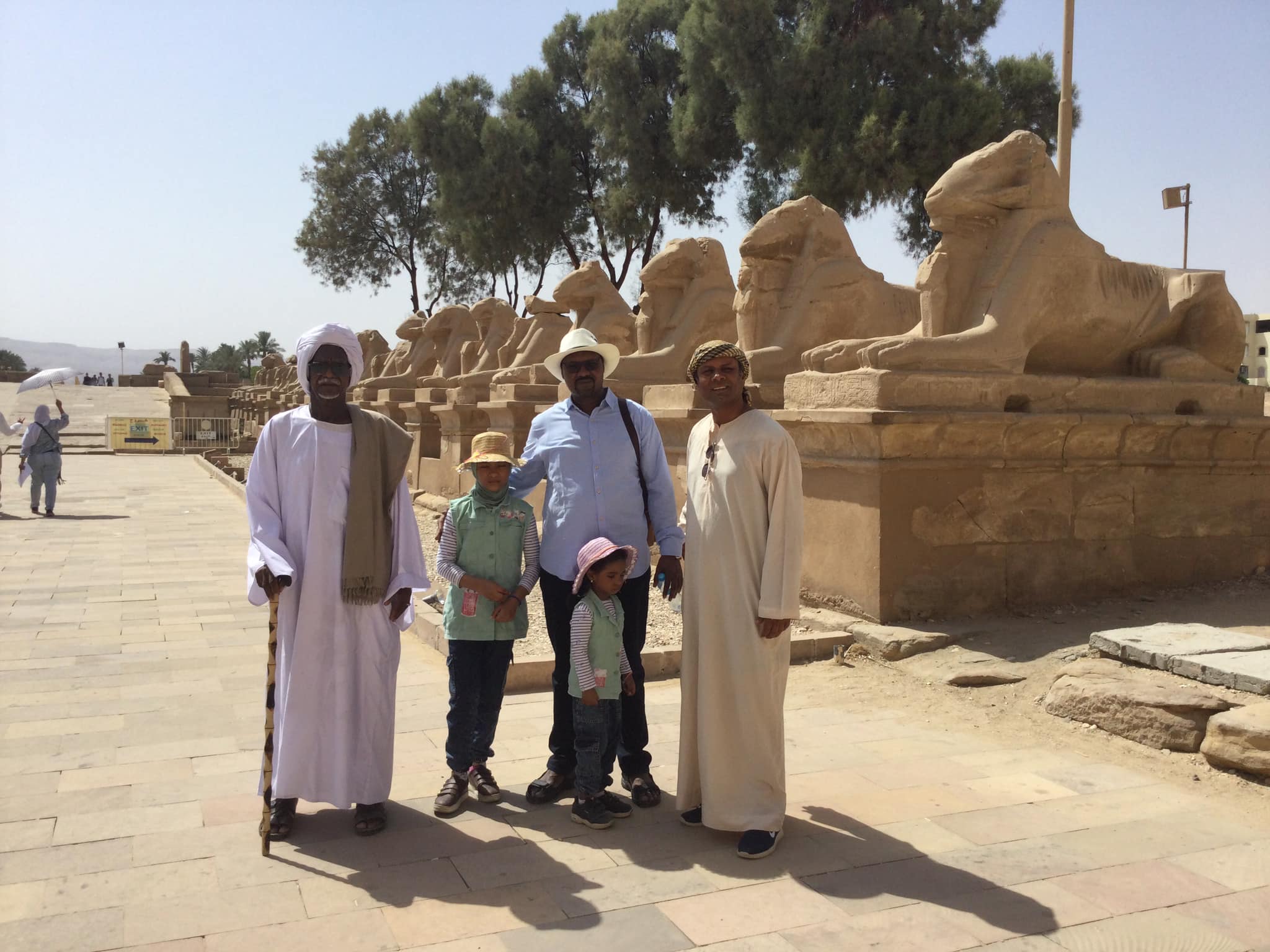 قنصل السودان فى مصر يزور معابد ومتاحف الأقصر  (6)