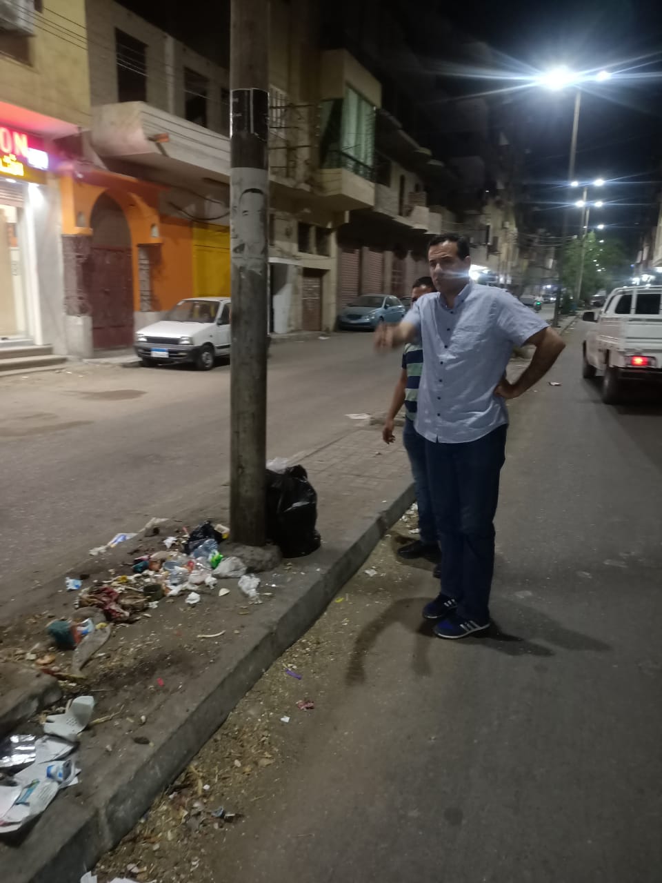 رئيس مدينة الأقصر يتفقد منظومة النظافة بشوارع المدينة (3)