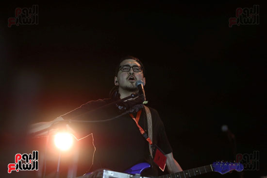 الأردنى عصام النجار يحيى الفاصل الأول لحفل Maroon 5 أمام الأهرامات (15)