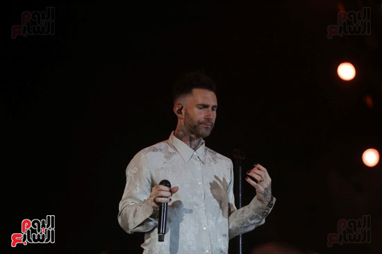 الأردنى عصام النجار يحيى الفاصل الأول لحفل Maroon 5 أمام الأهرامات (50)