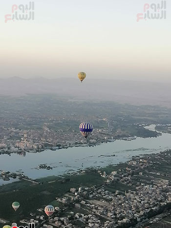 البالونات-الطائرة-أعلى-شريط-نهر-النيل