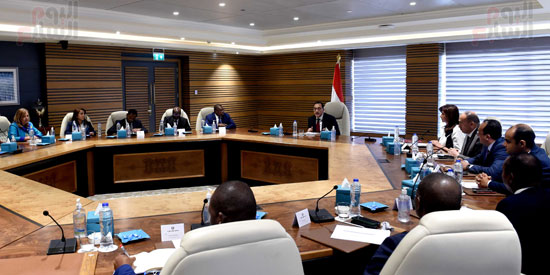 رئيس الوزراء يلتقي مفوض الاتحاد الأفريقي للشئون الاقتصادية (6)