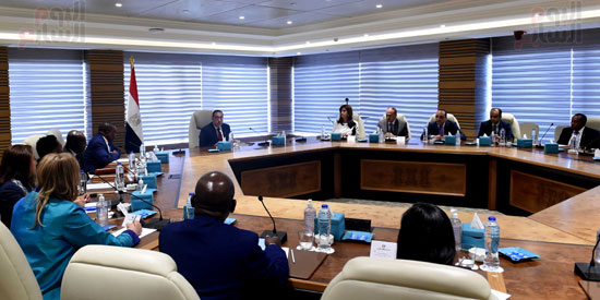 رئيس الوزراء يلتقي مفوض الاتحاد الأفريقي للشئون الاقتصادية (2)