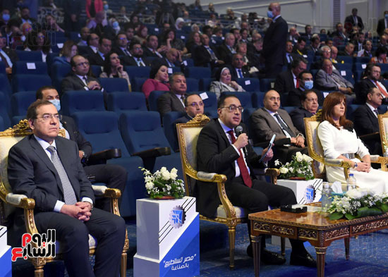 تعقيب رئيس الوزراء خلال مؤتمر مصر تستطيع للصناعة (8)