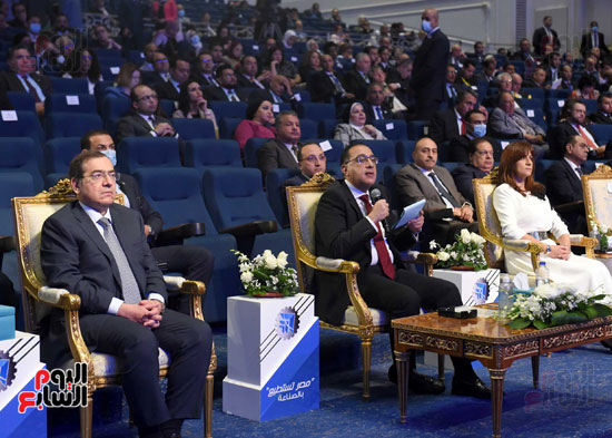 تعقيب رئيس الوزراء خلال مؤتمر مصر تستطيع للصناعة (9)