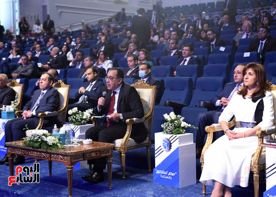 تعقيب رئيس الوزراء خلال مؤتمر مصر تستطيع للصناعة (6)