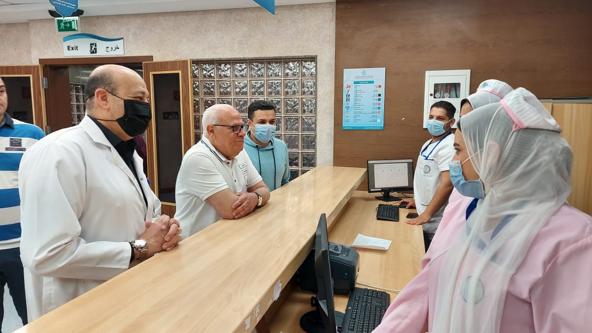 محافظ بورسعيد يزور مستشفى النصر التخصصي  (2)