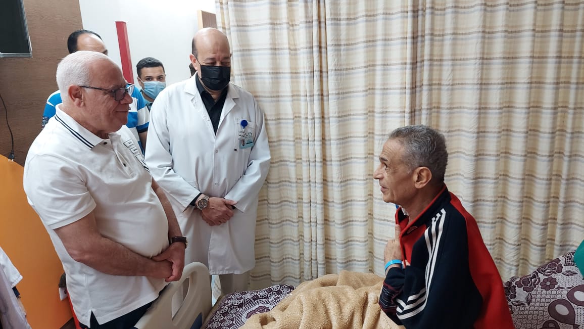 محافظ بورسعيد يزور مستشفى النصر التخصصي  (4)