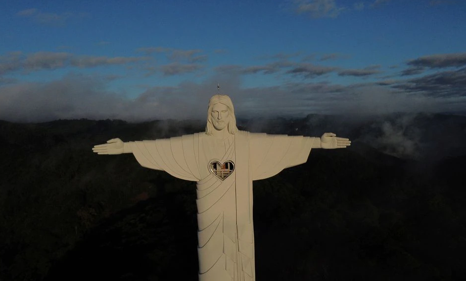 تمثال المسيح الجديد في البرازيل