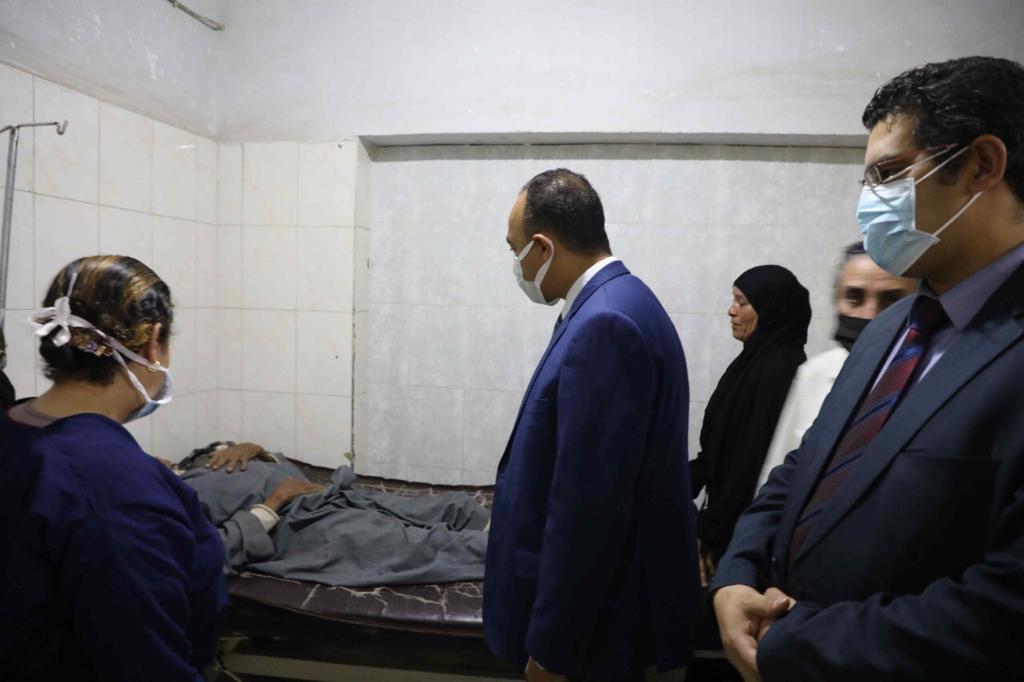 نائب محافظ المنيا يتفقد مستشفى المنيا العام ومصر الحرة (6)