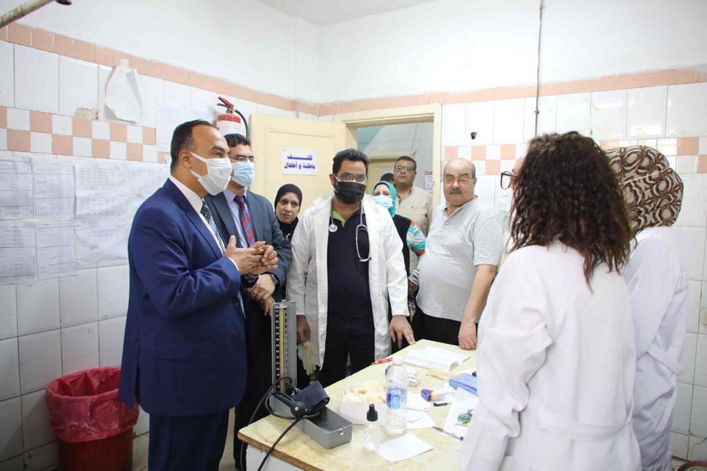 نائب محافظ المنيا يتفقد مستشفى المنيا العام ومصر الحرة (5)