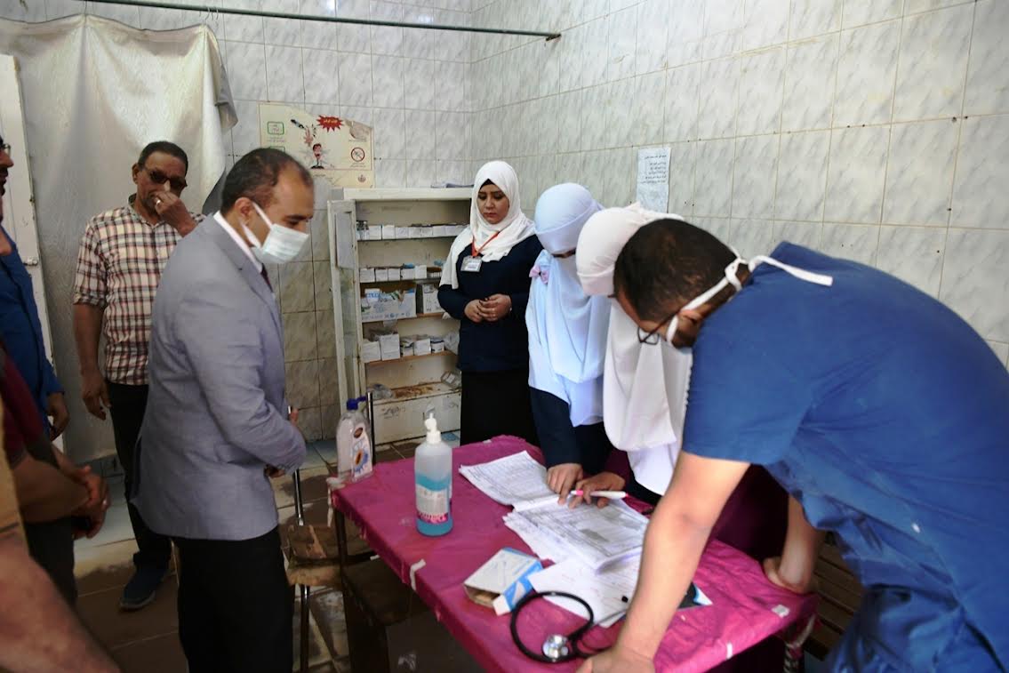 سكرتير مساعد قنا يفاجئ مستشفى فرشوط المركزي خلال إجازة عيد الفطر المبارك