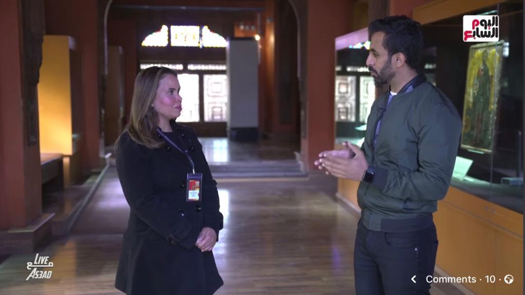 الزميل محمد أسعد والاستاذة هيام رشدي داخل المتحف القبطى