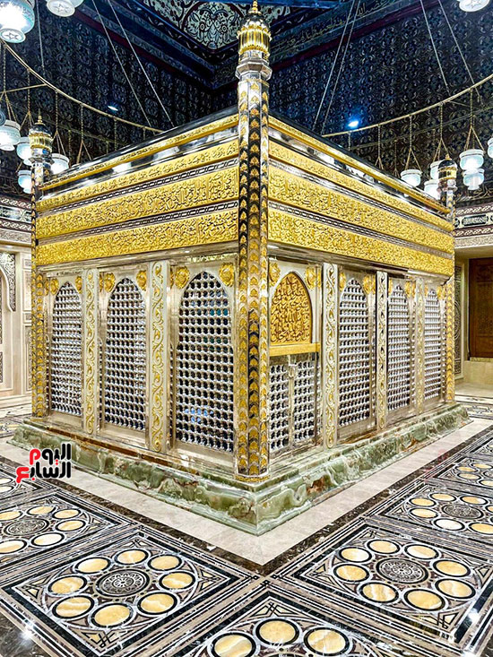 فتح مقام ومسجد الحسين أمام المصلين والزوار (27)