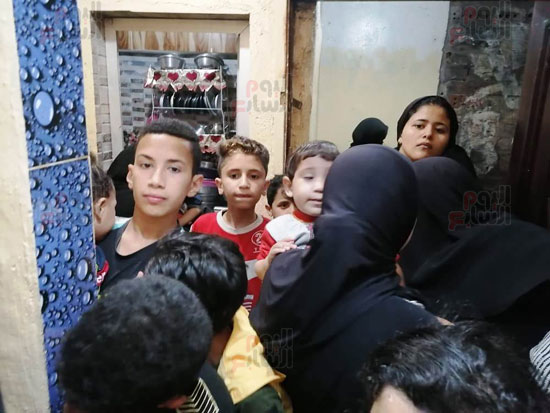 أسر-البحارة-المفرج-عنهم-يشكرون-الدولة أسر-البحارة-المفرج-عنهم-يشكرون-الدولة